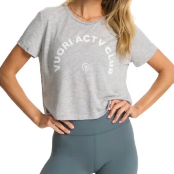 VUORI ACTV Club Tee 2.0 Heather Gray ~ Size M - Picture 9 of 9